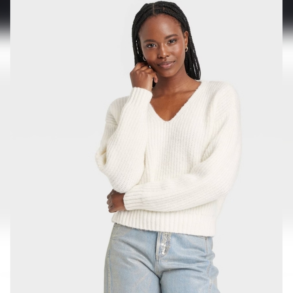 Women's V-Neck Pullover Sweater - Universal Thread Cream XS